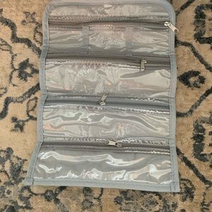 “R” Travel Jewelry Holder